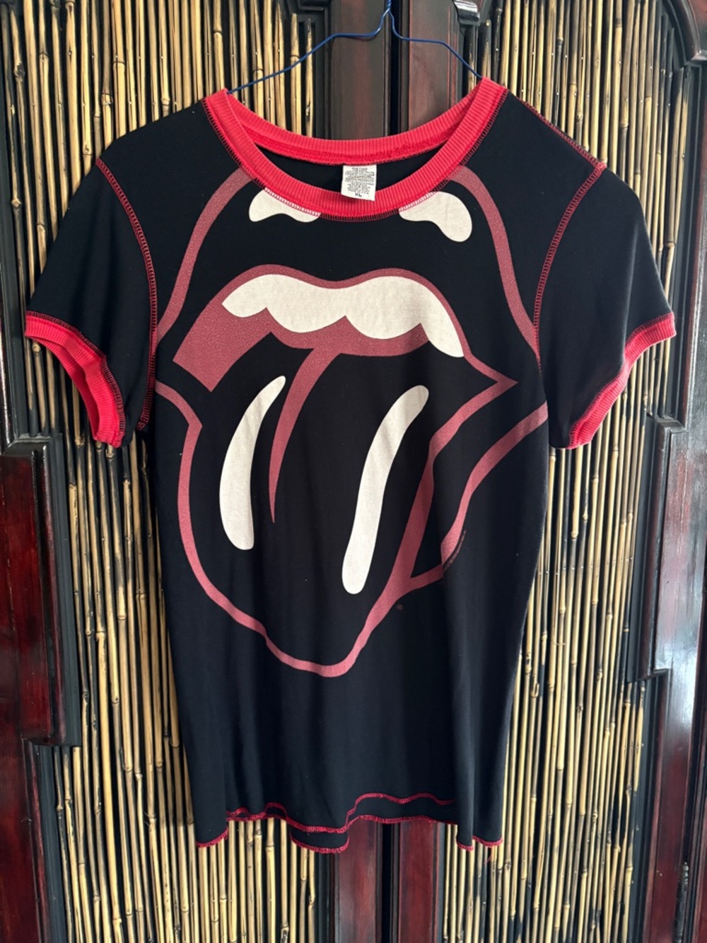 Rolling Stones Black & Red Graphic Tee with Tongue Logo Juniors xl Vintage Y2K